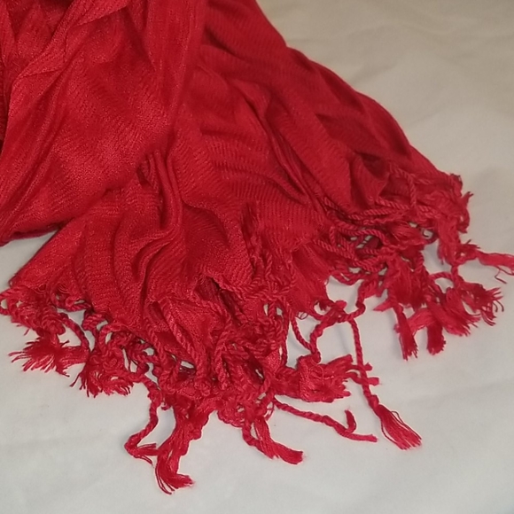 Dress Barn Chevron Pleated Scarf - Picture 6 of 6